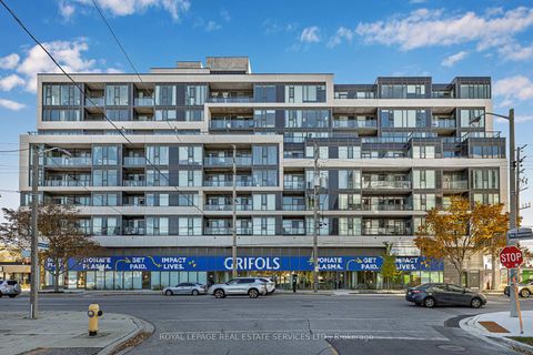 Photo 2 at 820 - 859 The Queensway, Queensway, Toronto