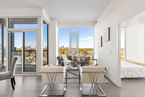 Photo 7 at 820 - 859 The Queensway, Queensway, Toronto