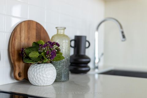 Photo 18 at 820 - 859 The Queensway, Queensway, Toronto