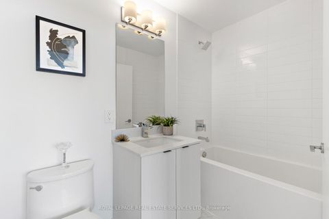 Photo 19 at 820 - 859 The Queensway, Queensway, Toronto