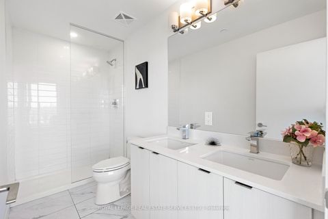 Photo 23 at 820 - 859 The Queensway, Queensway, Toronto