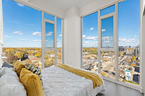 Photo 25 at 820 - 859 The Queensway, Queensway, Toronto