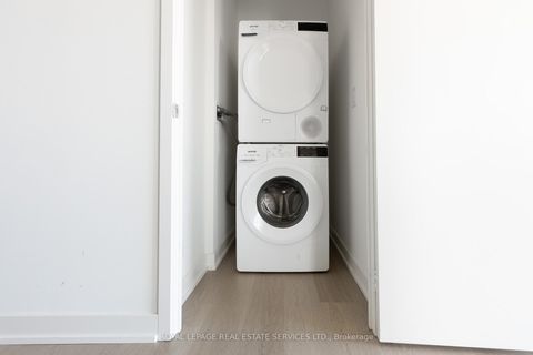 Photo 32 at 820 - 859 The Queensway, Queensway, Toronto