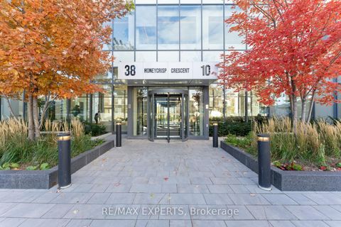 Photo 2 at 1215 - 38 Honeycrisp Crescent, Vaughan Corporate Centre, Vaughan