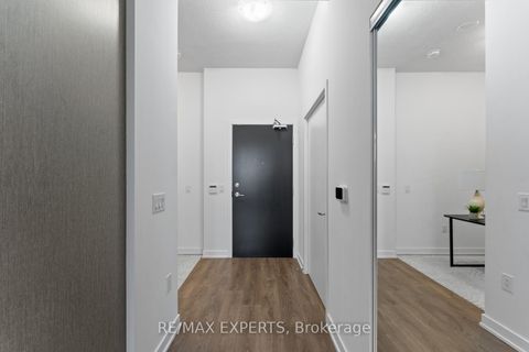 Photo 5 at 1215 - 38 Honeycrisp Crescent, Vaughan Corporate Centre, Vaughan