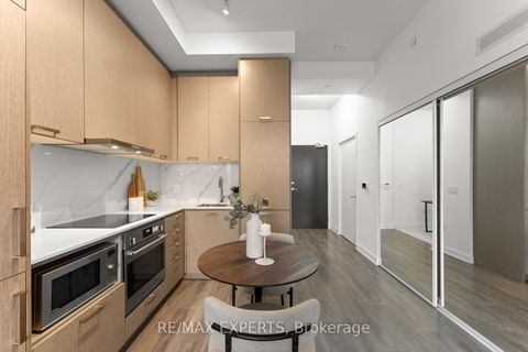 Photo 10 at 1215 - 38 Honeycrisp Crescent, Vaughan Corporate Centre, Vaughan