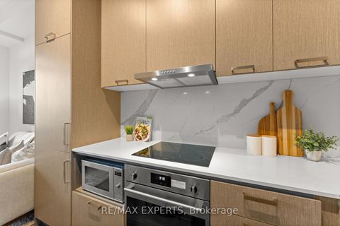 Photo 12 at 1215 - 38 Honeycrisp Crescent, Vaughan Corporate Centre, Vaughan