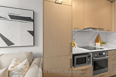 Photo 13 at 1215 - 38 Honeycrisp Crescent, Vaughan Corporate Centre, Vaughan