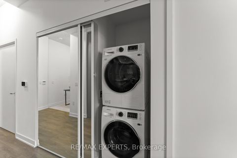 Photo 22 at 1215 - 38 Honeycrisp Crescent, Vaughan Corporate Centre, Vaughan