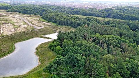 Photo 4 at 104 Greville Street, Vellore Village, Vaughan