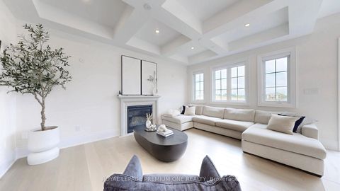 Photo 9 at 104 Greville Street, Vellore Village, Vaughan