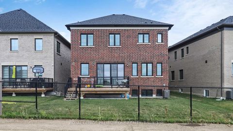 Photo 34 at 104 Greville Street, Vellore Village, Vaughan