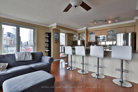 Photo 6 at 703 - 410 Queens Quay W, Waterfront Communities C1, Toronto