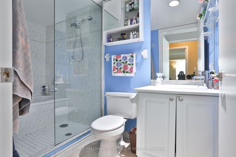 Photo 11 at 703 - 410 Queens Quay W, Waterfront Communities C1, Toronto