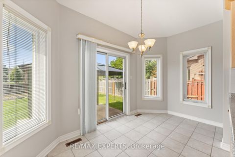 Photo 17 at 157 Cherokee Drive, Maple, Vaughan