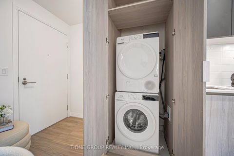 Photo 7 at 808 - 8 WIDMER Street, Waterfront Communities C1, Toronto