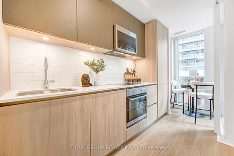 Photo 13 at 808 - 8 WIDMER Street, Waterfront Communities C1, Toronto