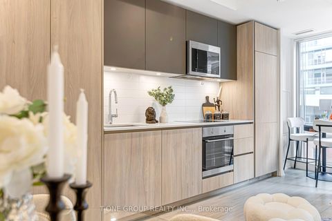 Photo 14 at 808 - 8 WIDMER Street, Waterfront Communities C1, Toronto