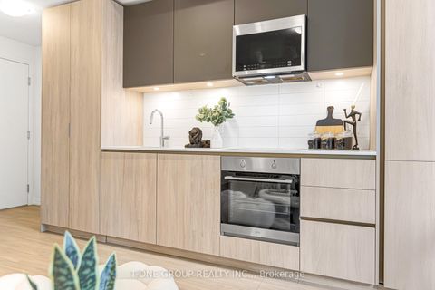 Photo 15 at 808 - 8 WIDMER Street, Waterfront Communities C1, Toronto