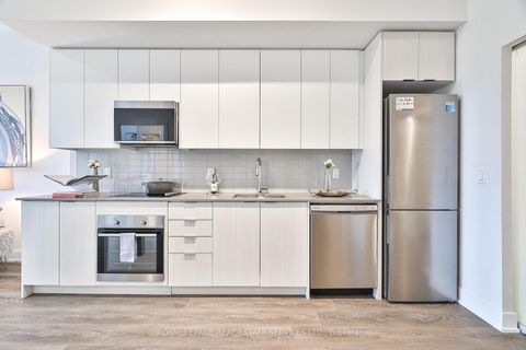 Photo 12 at 414 - 2489 Taunton Road, RO River Oaks, Oakville