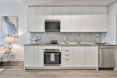 Photo 14 at 414 - 2489 Taunton Road, RO River Oaks, Oakville