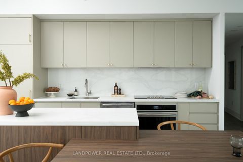 Photo 3 at 6210 - 10 York Street, Waterfront Communities C1, Toronto