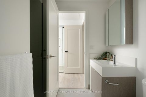 Photo 30 at 6210 - 10 York Street, Waterfront Communities C1, Toronto