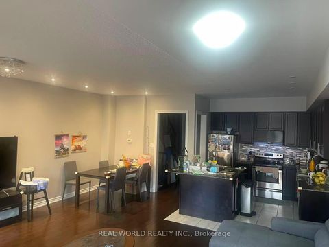 Photo 2 at 164 Verdi Road, Oak Ridges, Richmond Hill