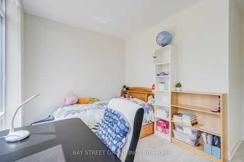 Photo 22 at 27 Sonic Way, Flemingdon Park, Toronto