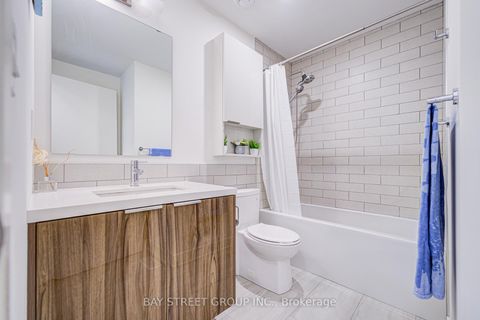 Photo 23 at 27 Sonic Way, Flemingdon Park, Toronto