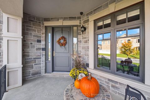 Photo 3 at 29 Secret Garden Court, Kleinburg, Vaughan