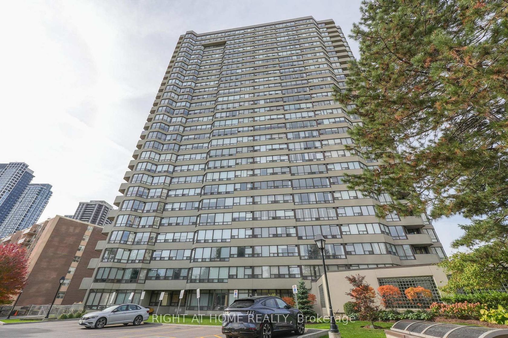 2503 - 1300 Islington Avenue, City Centre West, Toronto 