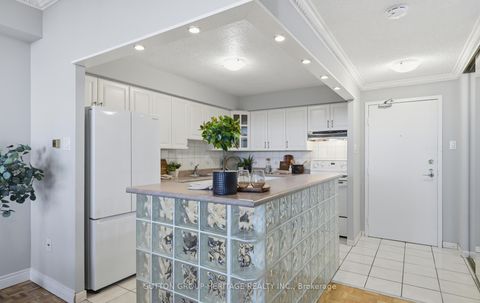 Photo 7 at 2007 - 3380 Eglinton Avenue E, Scarborough Village, Toronto