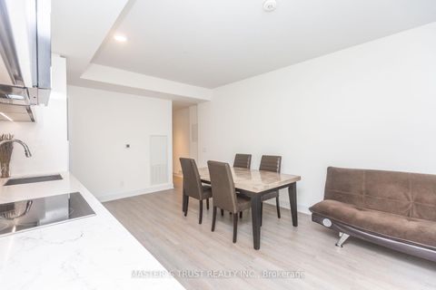 Photo 6 at 2006 - 8 Cumberland Street, Annex, Toronto