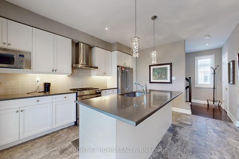 Photo 9 at 2003 DEERVIEW Common, BC Bronte Creek, Oakville