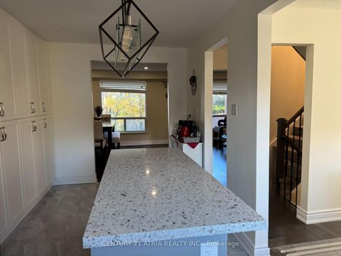 Photo 7 at 38 Henderson Drive, Aurora Highlands, Aurora