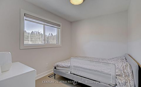 Photo 14 at 220 Olde Bayview Avenue, Oak Ridges Lake Wilcox, Richmond Hill