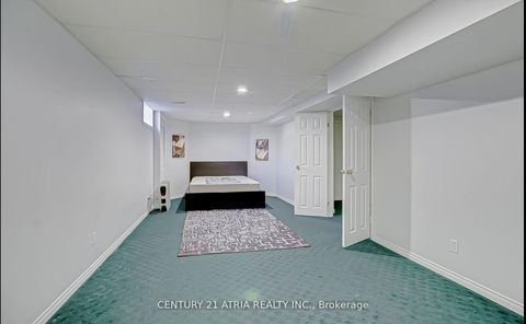 Photo 23 at 220 Olde Bayview Avenue, Oak Ridges Lake Wilcox, Richmond Hill