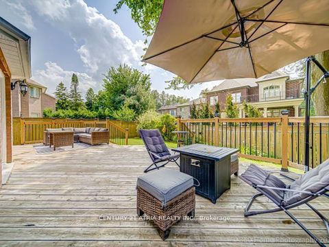 Photo 26 at 220 Olde Bayview Avenue, Oak Ridges Lake Wilcox, Richmond Hill