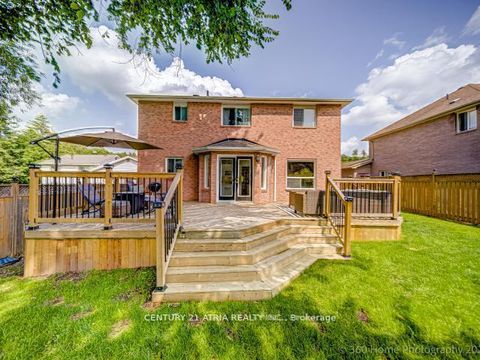 Photo 27 at 220 Olde Bayview Avenue, Oak Ridges Lake Wilcox, Richmond Hill