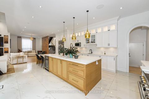 Photo 4 at 518 Sherin Drive, WO West, Oakville