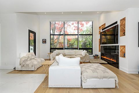 Photo 5 at 518 Sherin Drive, WO West, Oakville