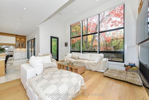 Photo 6 at 518 Sherin Drive, WO West, Oakville