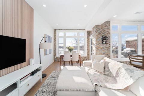 Photo 10 at 48 - 8167 Kipling Avenue, West Woodbridge, Vaughan