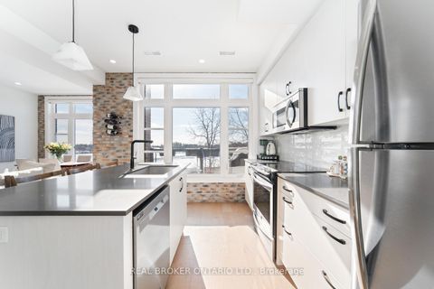 Photo 13 at 48 - 8167 Kipling Avenue, West Woodbridge, Vaughan