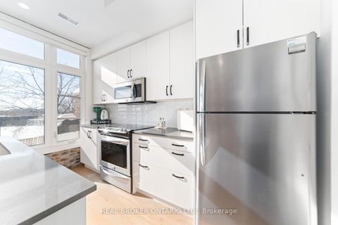 Photo 14 at 48 - 8167 Kipling Avenue, West Woodbridge, Vaughan