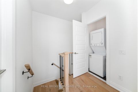 Photo 20 at 48 - 8167 Kipling Avenue, West Woodbridge, Vaughan