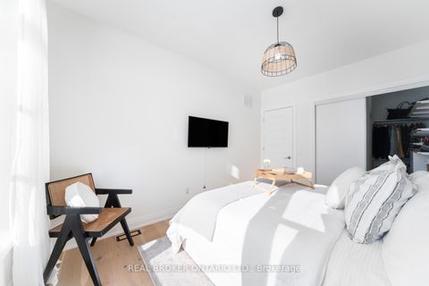 Photo 24 at 48 - 8167 Kipling Avenue, West Woodbridge, Vaughan