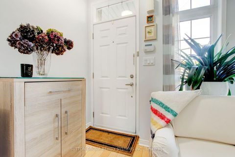 Photo 6 at 85 - 119b The Queensway, Swansea, Toronto