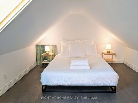 Photo 10 at 53 Sixteenth Street, New Toronto, Toronto